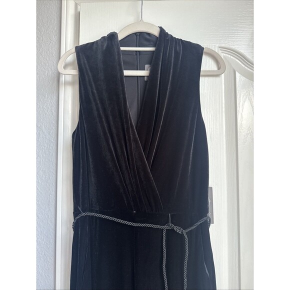 NWT Vince Camino Black Velvet Jumpsuit Surplice Neck Rope Belt Cocktail Size 6 - Picture 3 of 8